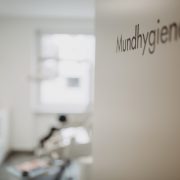 MeinZahnarzt Innsbruck - Mundhygiene Prophylaxe beim Zahnarzt Zahnreinigung